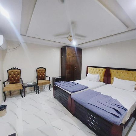 Hotel White Pearl Лахор Екстериор снимка