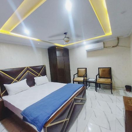 Hotel White Pearl Лахор Екстериор снимка