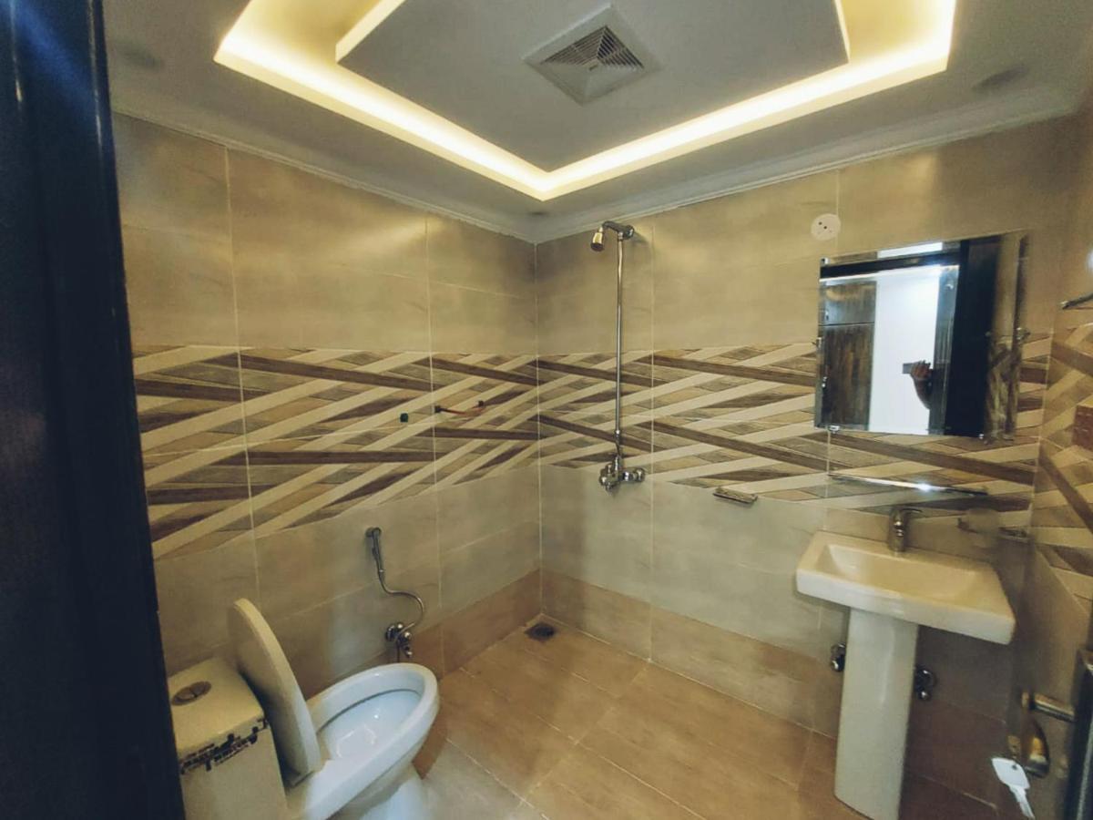 Hotel White Pearl Лахор Екстериор снимка
