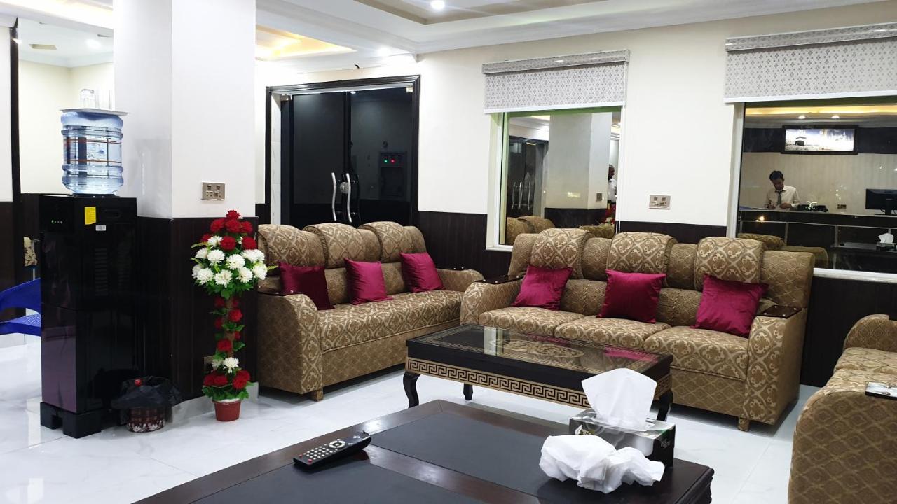 Hotel White Pearl Лахор Екстериор снимка