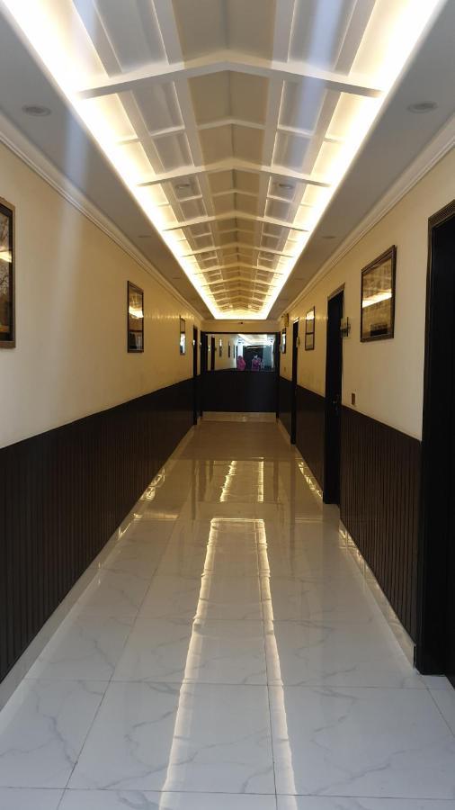 Hotel White Pearl Лахор Екстериор снимка