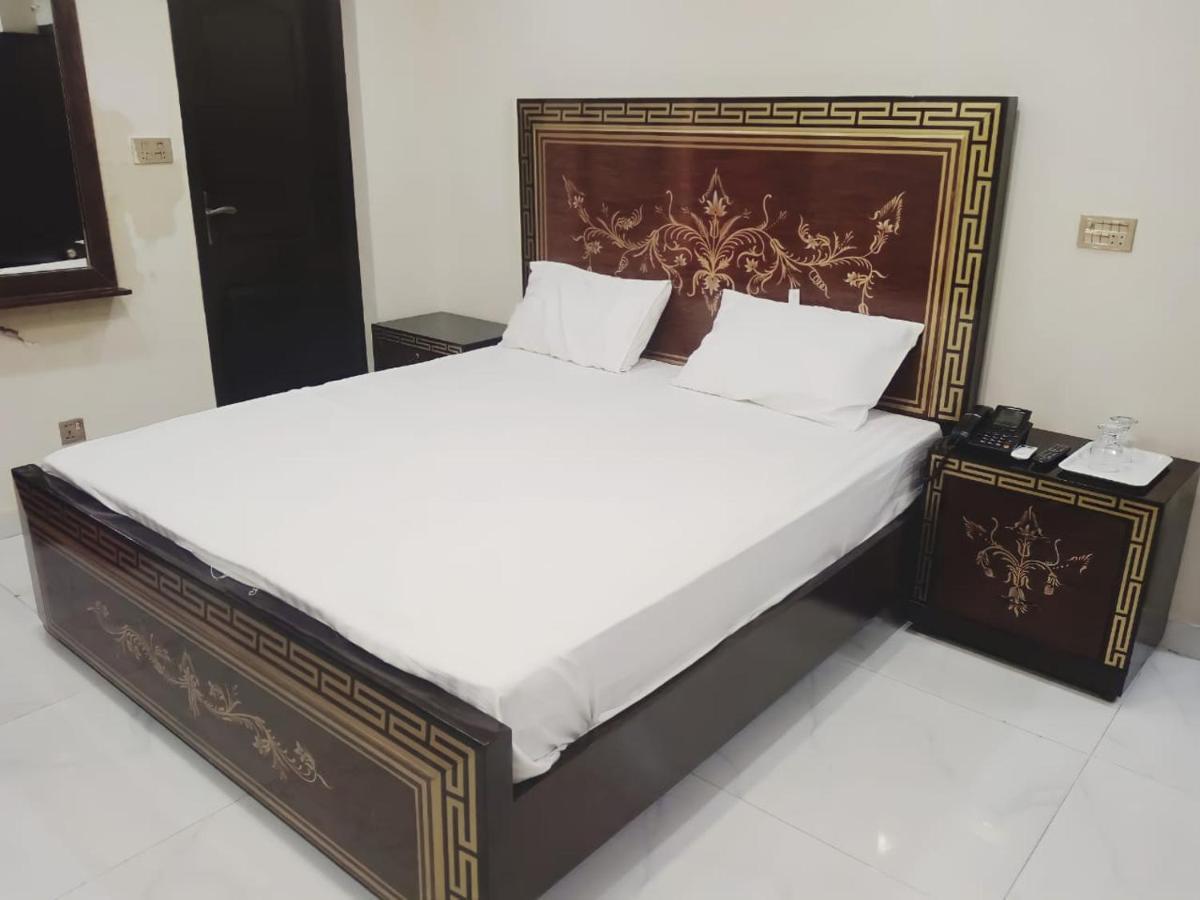 Hotel White Pearl Лахор Екстериор снимка