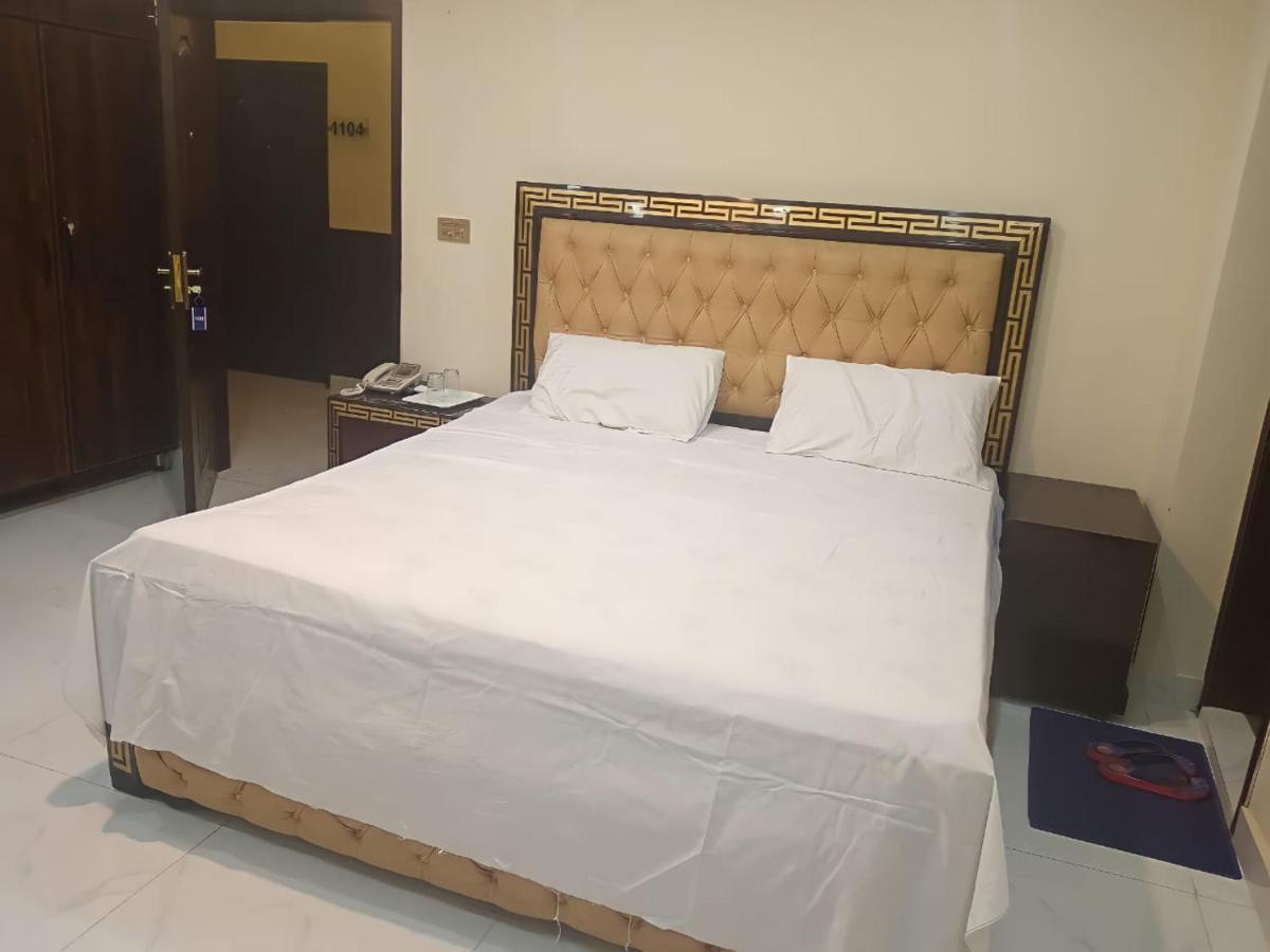 Hotel White Pearl Лахор Екстериор снимка