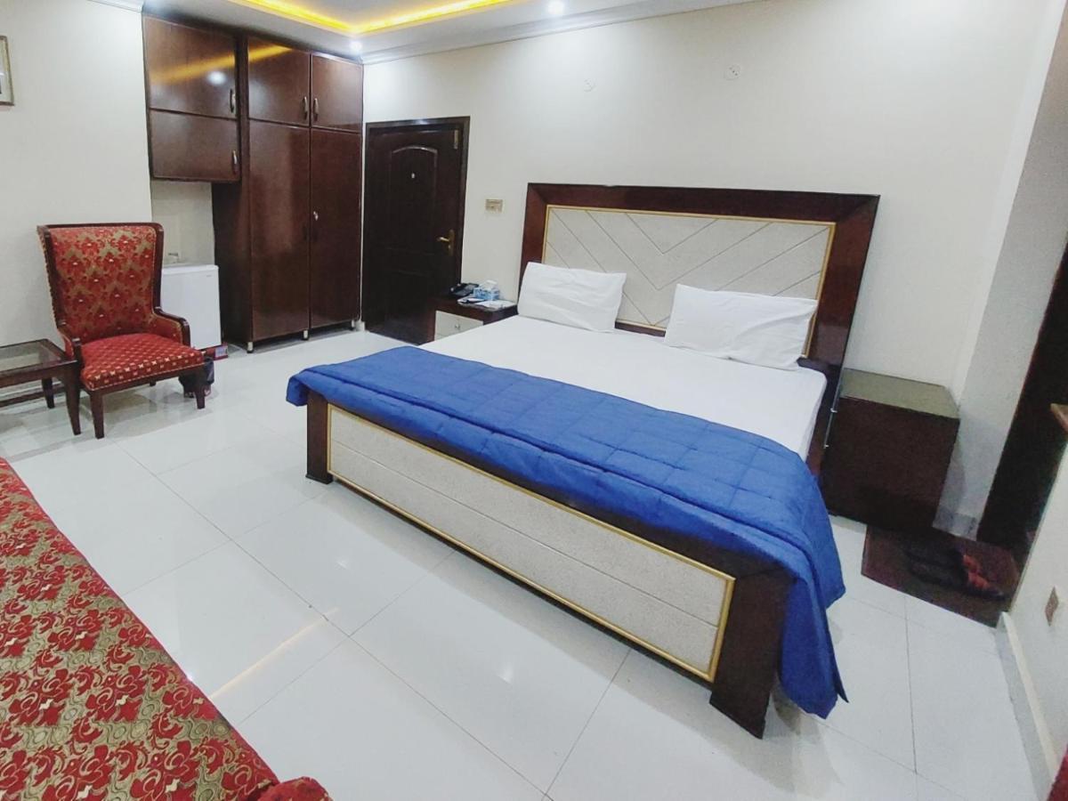 Hotel White Pearl Лахор Екстериор снимка