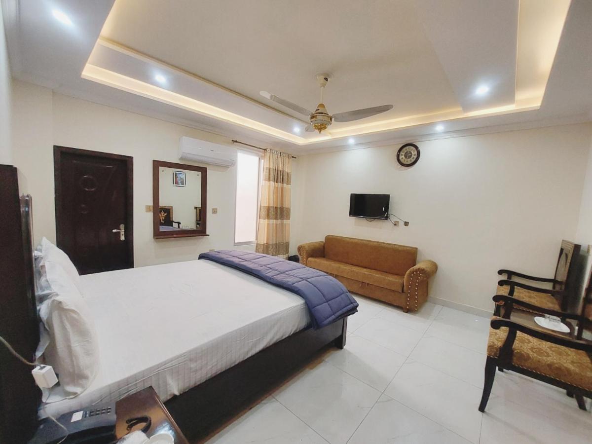 Hotel White Pearl Лахор Екстериор снимка