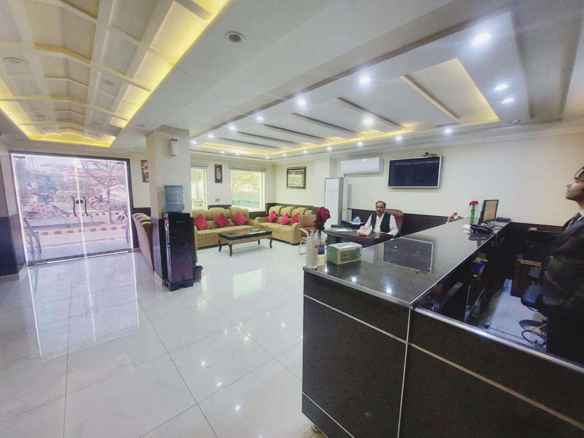 Hotel White Pearl Лахор Екстериор снимка