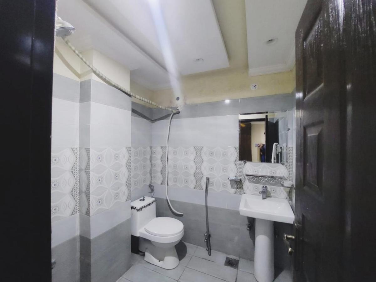 Hotel White Pearl Лахор Екстериор снимка