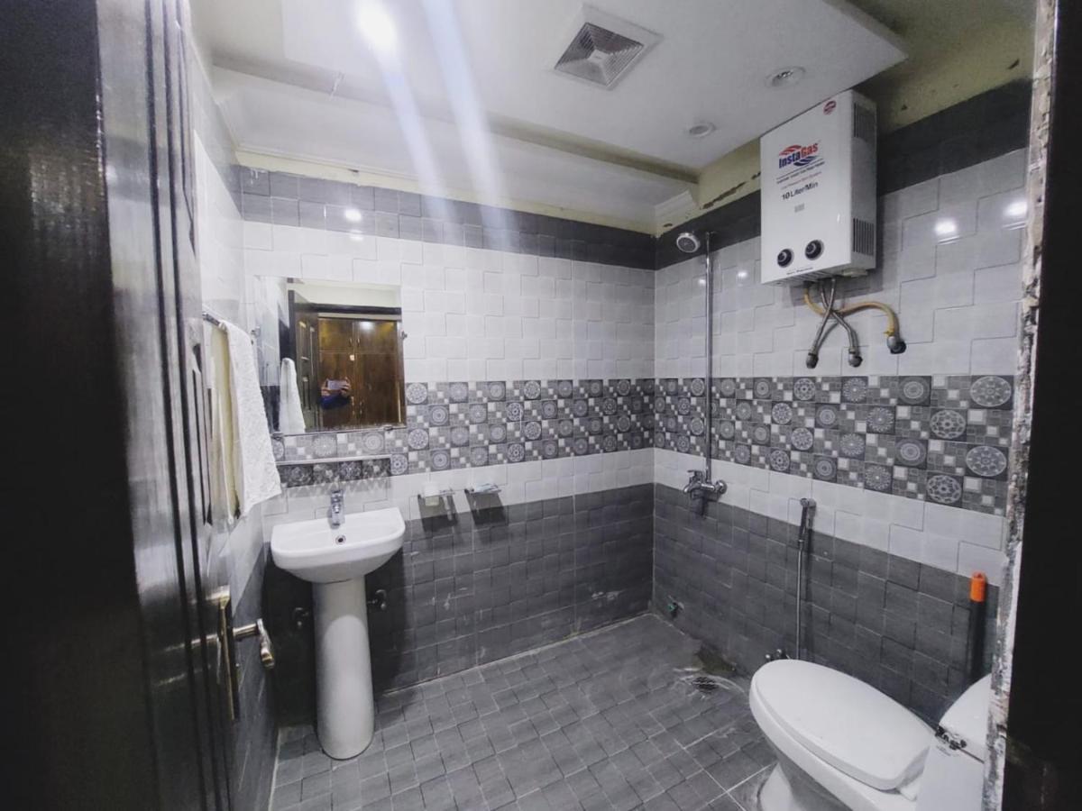 Hotel White Pearl Лахор Екстериор снимка